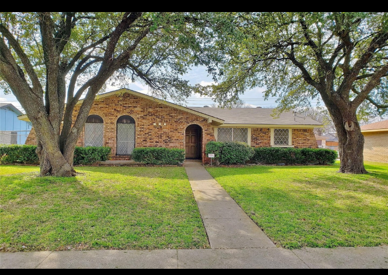 Dallas House: 2752 Meadow Isle Lane