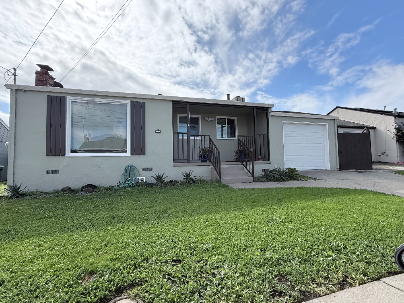 Castro Valley House: 2265 Reading Avenue
