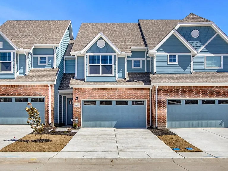 Wylie Townhome: 729 Tower Road