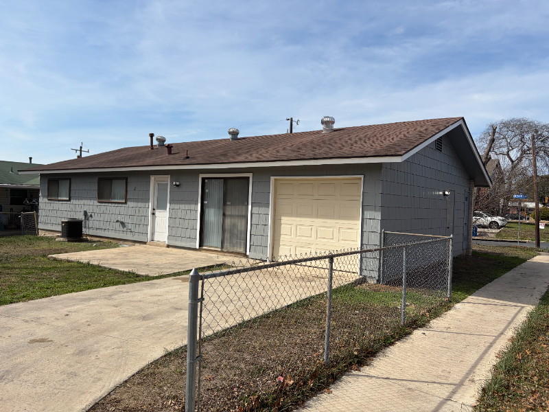 San Antonio House: 3602 Bremen Ave
