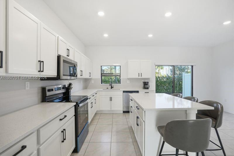 Pompano Beach Townhome: 816 NW 3rd Terrace 818