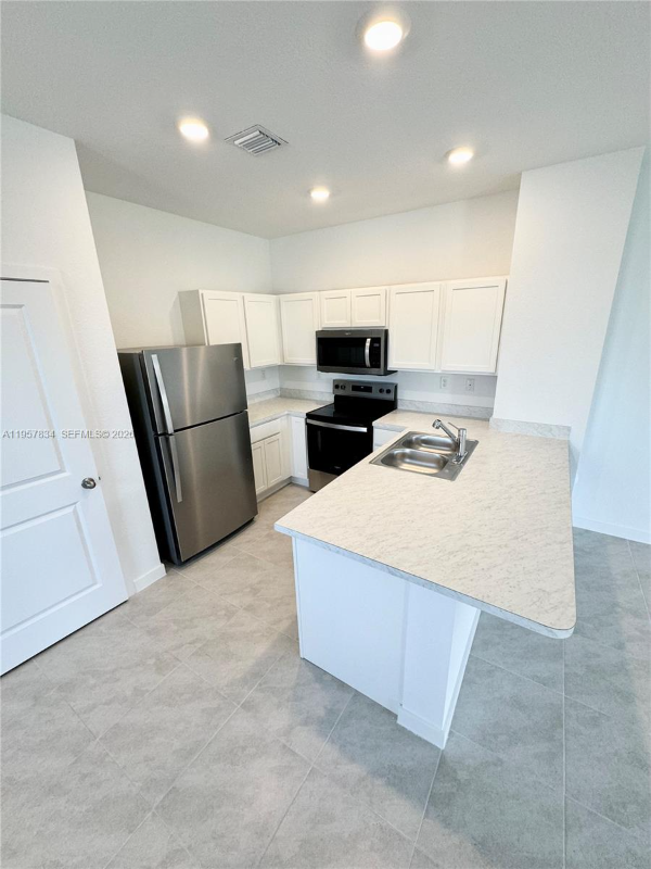 Pompano Beach Townhome: 891 NW 3rd Terrace 891