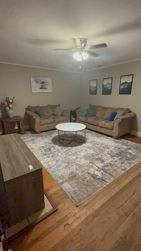 Tyler House: 1211 w third street