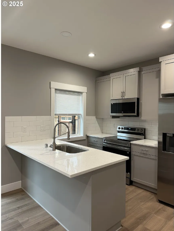 Vancouver Multiplex: 3308 Q St