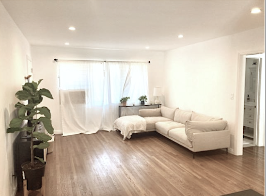 West Hollywood Apartment: 916 N Sweetzer ave