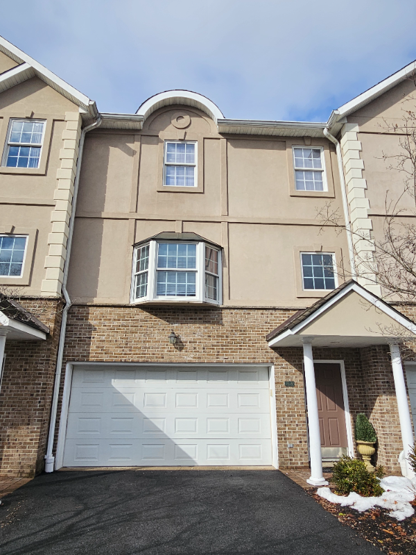 Montvale Townhome: 104 Demarest Ln