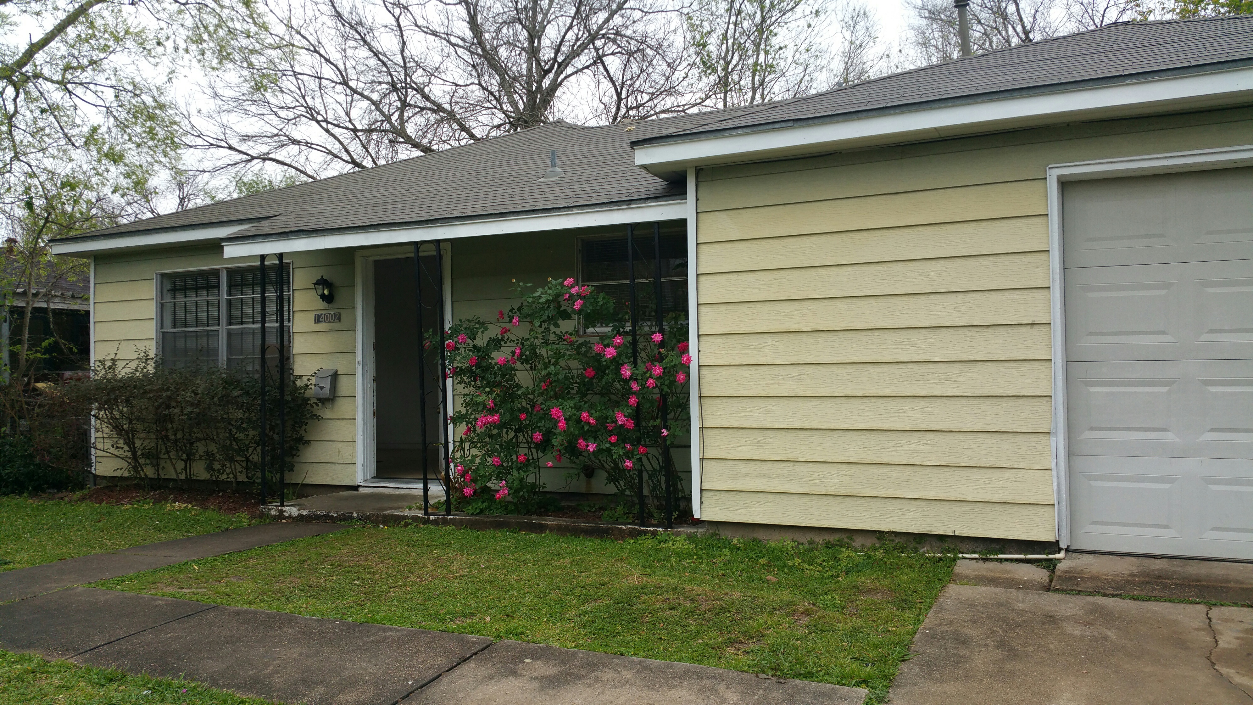 Houston House: 14002 santa teresa rd.