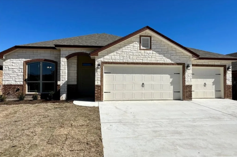 Belton House: 2627 Cowgirl Trail