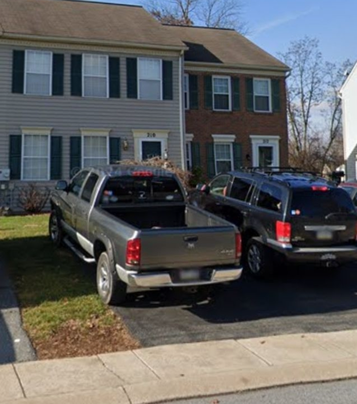 Elizabethtown Townhome: 210 Old Hershey Rd