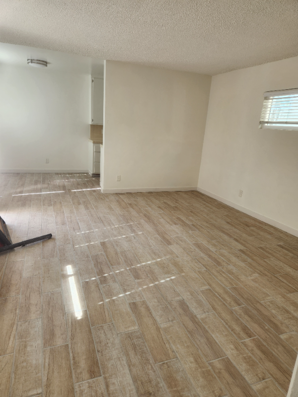 VENICE Apartment: 30 ROSE AVE