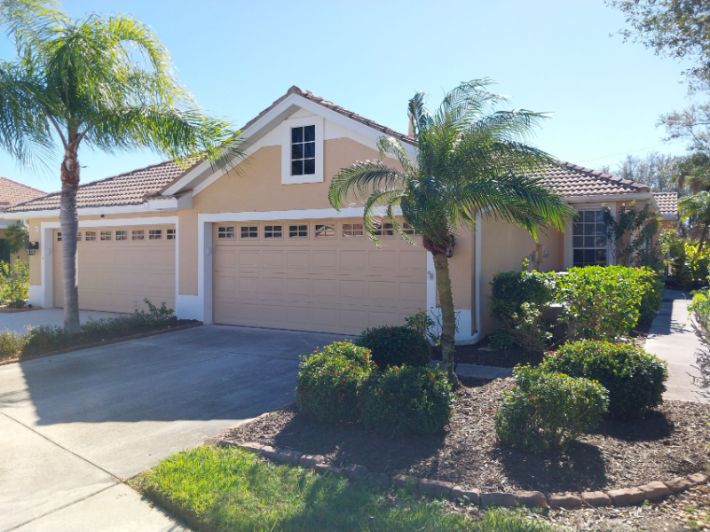 NORTH PORT House: 5641 HIDDEN OAK CT.