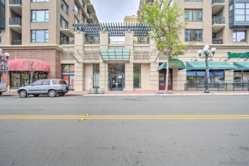 San Diego Condo: 530 K St