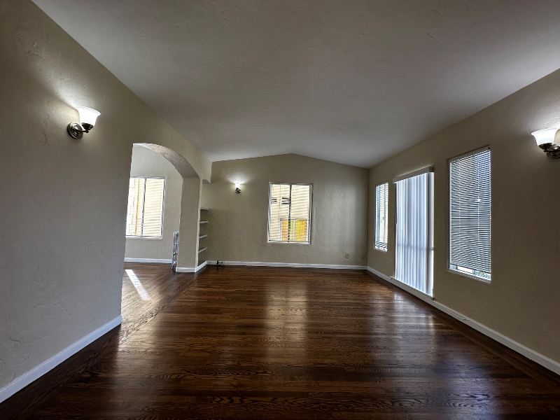 Oakland Apartment: 2215 Carroll Street