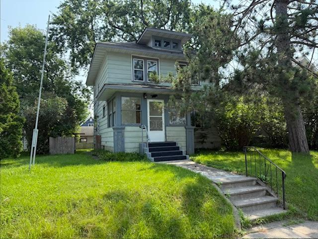 Cloquet House: 622 Maple st