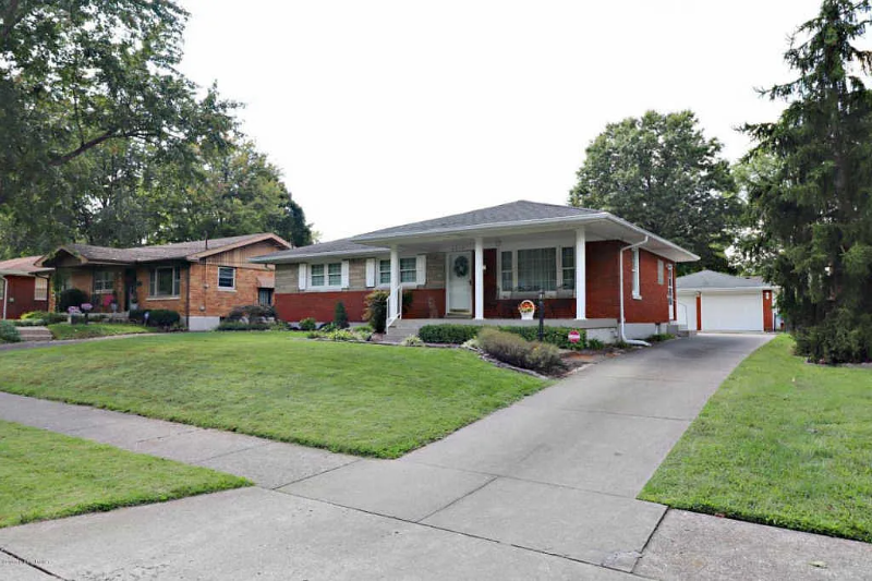 Louisville House: 4410 Estate Dr