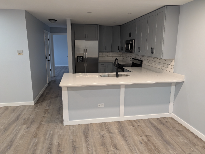 Bensenville Condo: 262 George st