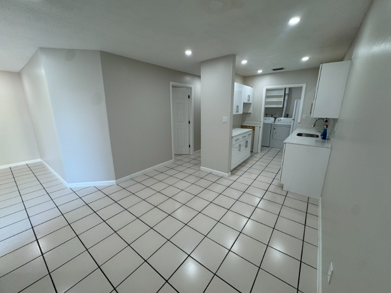 Fort Lauderdale House: 933 SW 16th Pl
