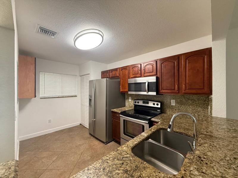 Pompano Beach Townhome: 6615 Winfield Boulevard