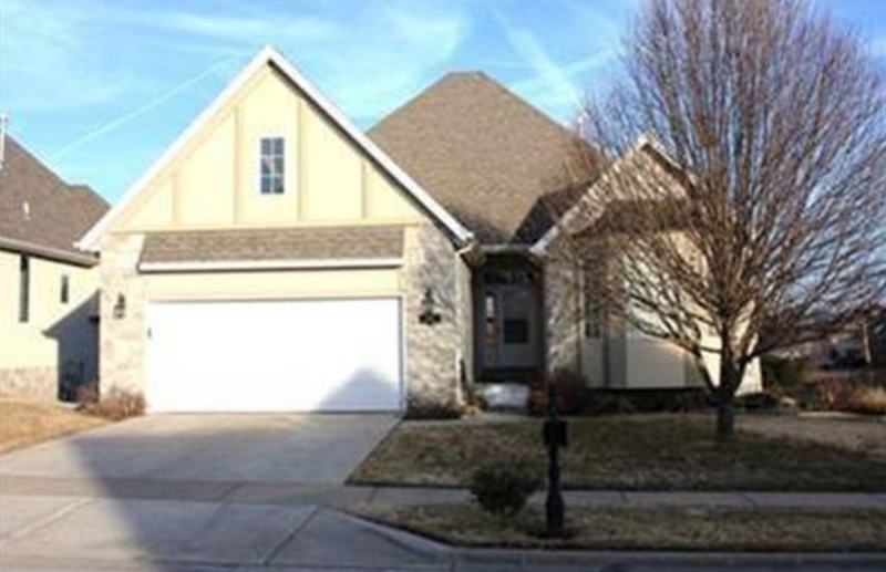 springfield House: 1008 S Carriage