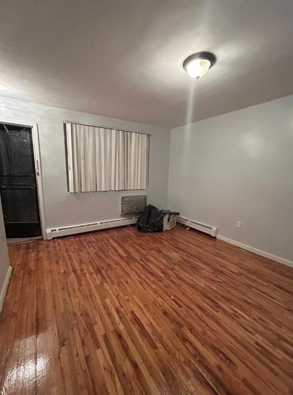 Brooklyn House: 2117 Canarsie Rd