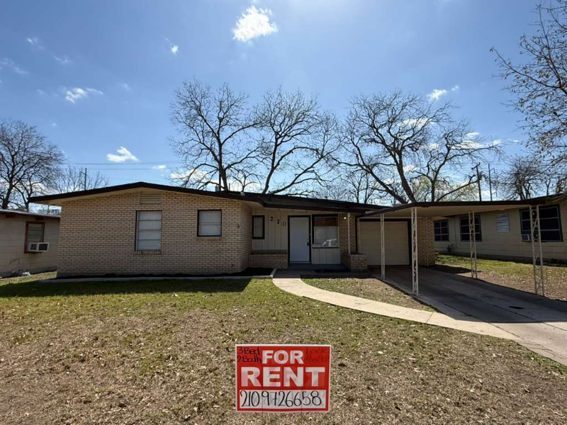 San Antonio House: 230 Craigmont Ln