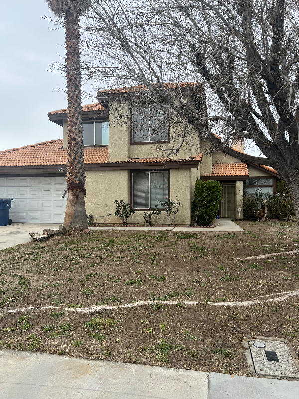 Lancaster House: 43705 22nd st East