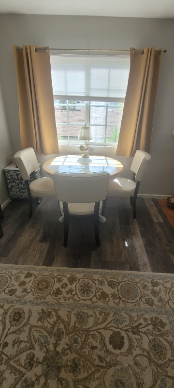 La Mesa House: 5991 Howell Dr