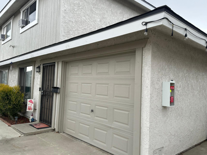 Bellflower Townhome: 8531 Rose Street Bellflower, CA 90706