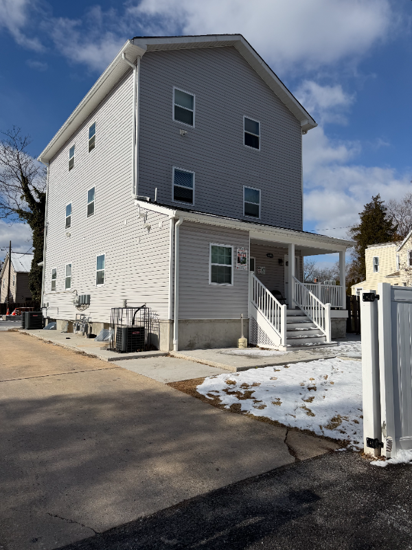 Baltimore House: 6504 Armstrong ave