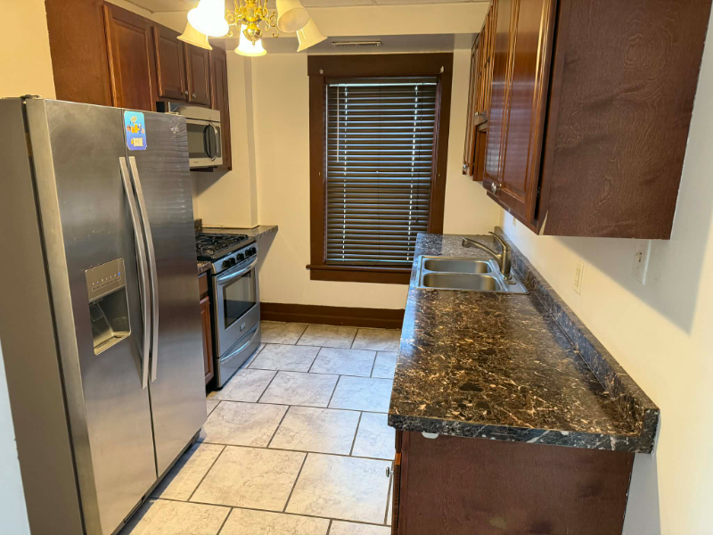 Altoona House: 101 E 2nd Ave