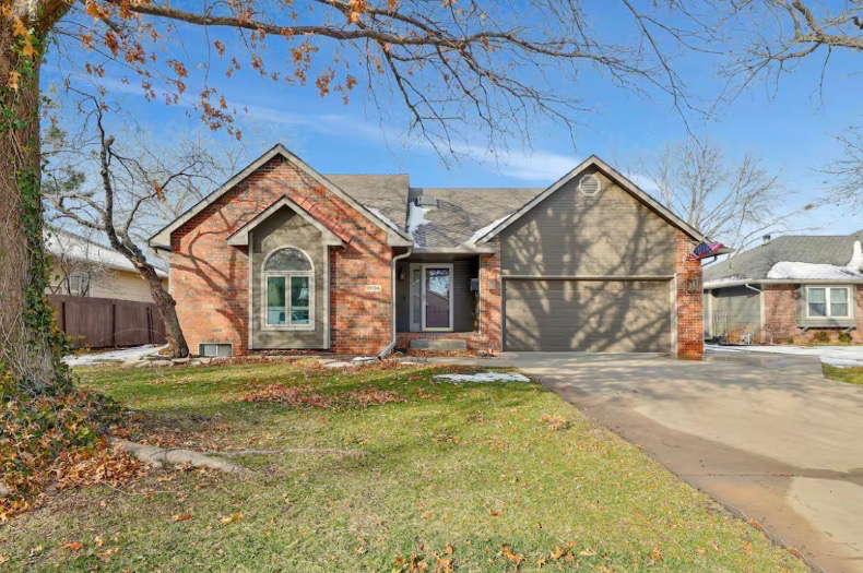 Wichita House: 10106 W Jamesburg St