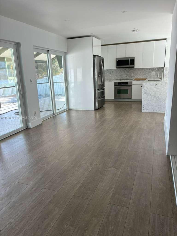 PEMBROKE PINES Townhome: 11705 NW 12th