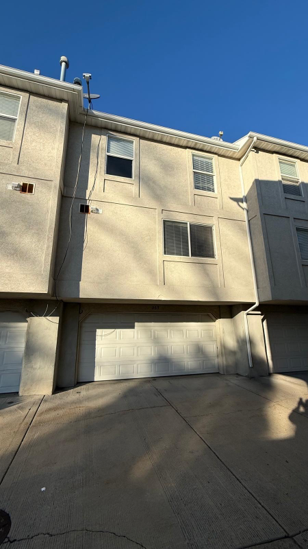 Orem Townhome: 365 East 760 North