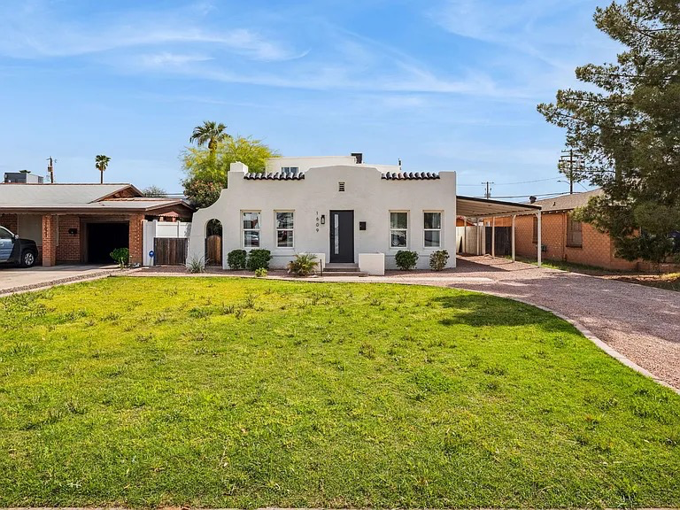 Phoenix House: 1609 E Montecito Ave