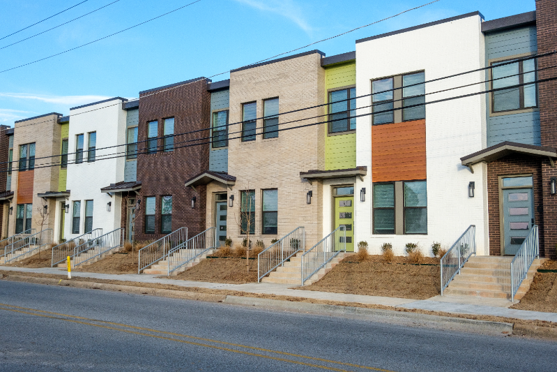 Springdale Townhome: 303 Park St