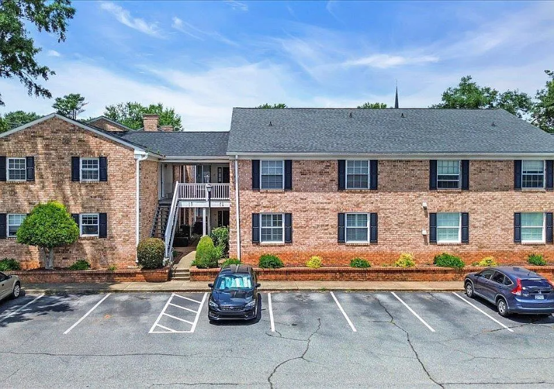 Greenville Condo: 925 Cleveland St.
