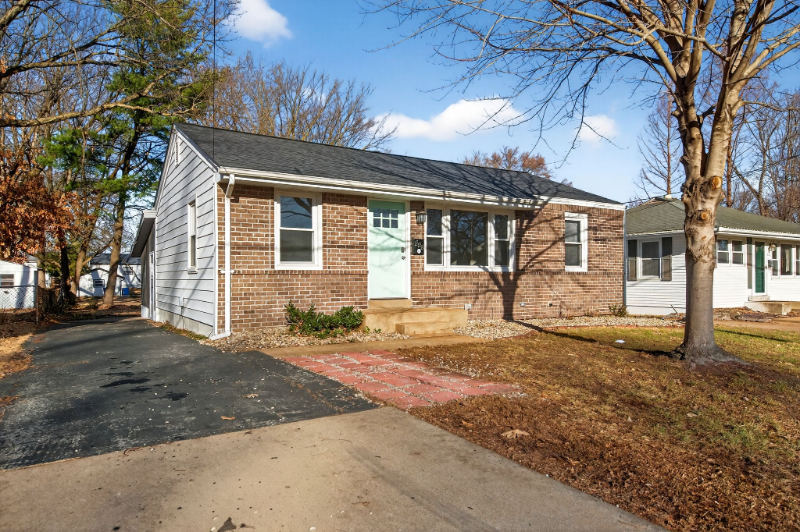 Florissant House: 865 Boone Street