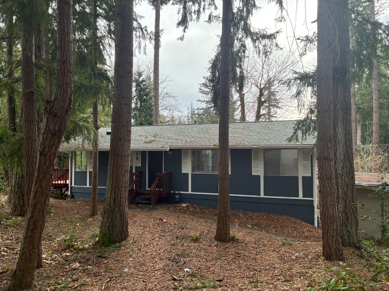 Sammamish House: 21225 NE 12th st