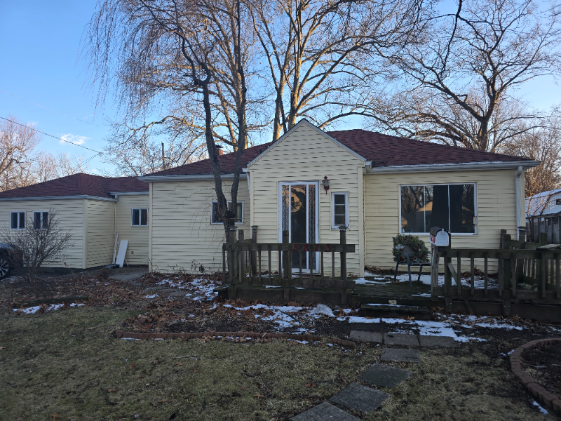 Toledo House: 5873 Nebraska