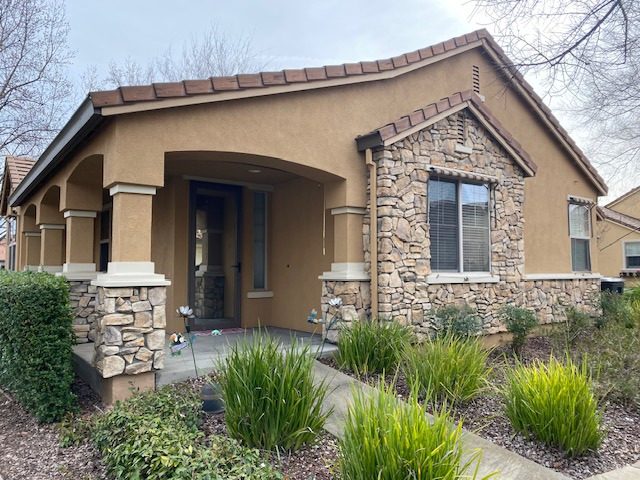 Roseville House: 1000 Orleans Ct