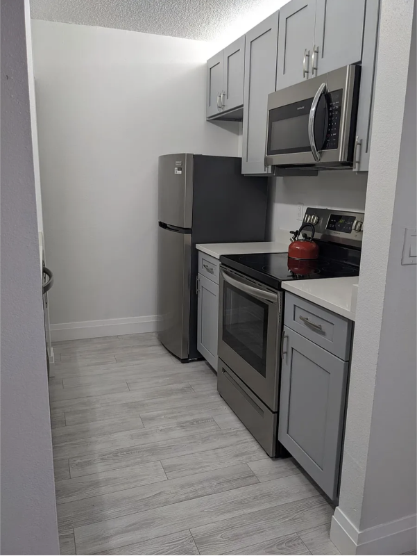 Naples Condo: 201 Santa Clara Dr