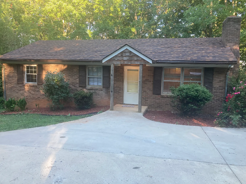 Evington House: 14743 Leesville Rd