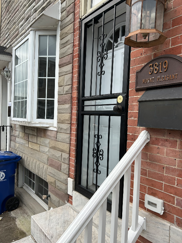 Baltimore Townhome: 3819 Mount Pleasant Ave