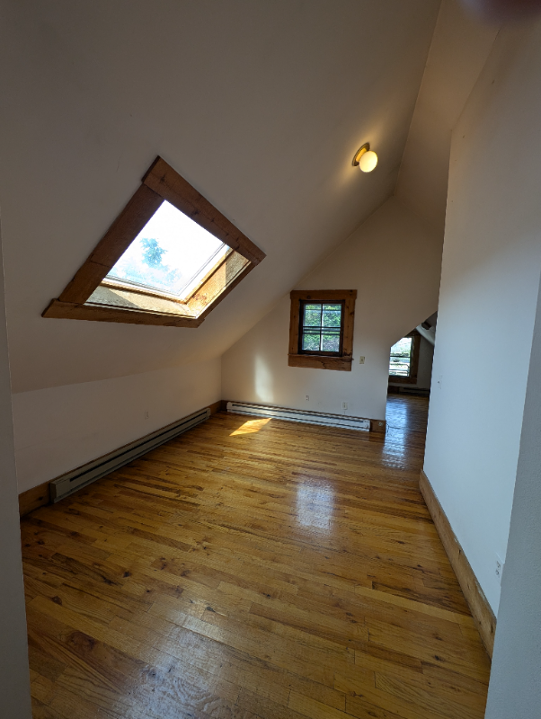 Rochester House: 39 RUTGERS ST, ROCHESTER, NY 14607