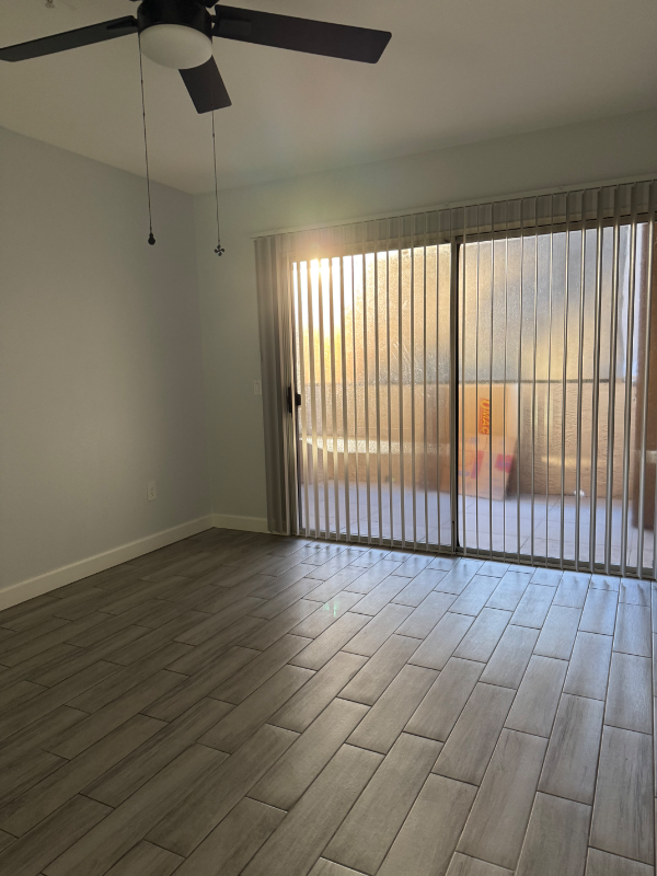 Gilbert Condo: 1295 N Ash St.