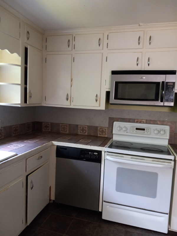 Jamestown House: 5303 Lenard Rd