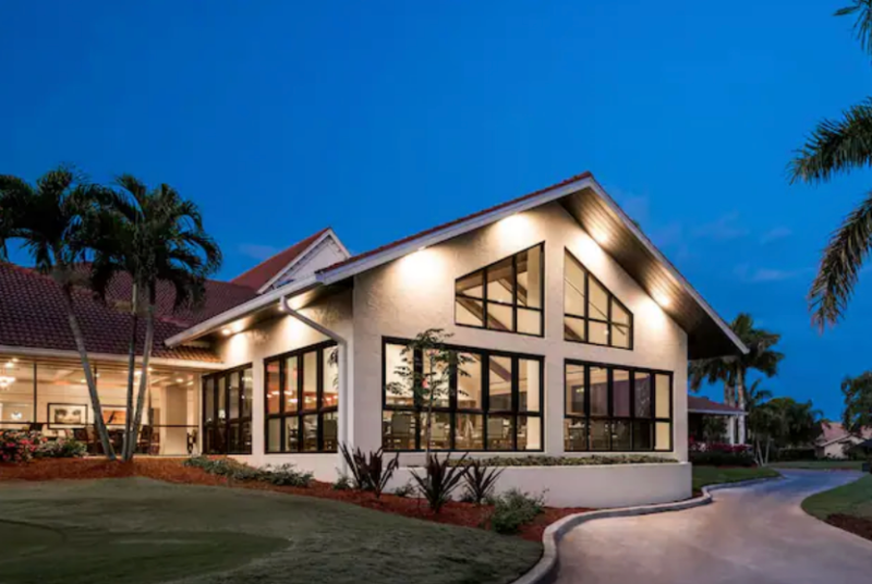 Naples Condo: 7320 Glenmoor Lane