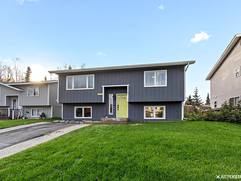 Anchorage House: 8120 Medellin Cir