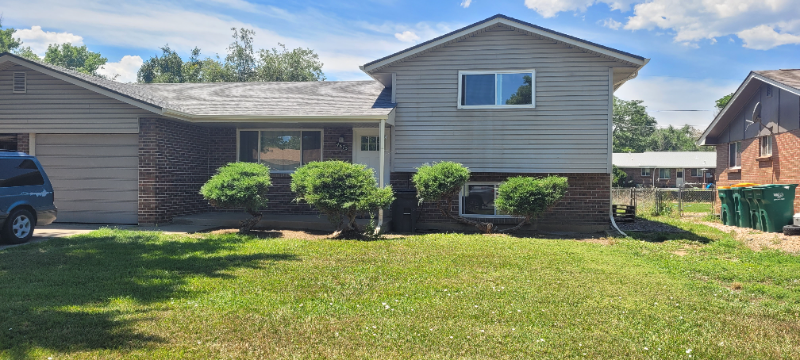 Wheat Ridge House: 4670 Holland St