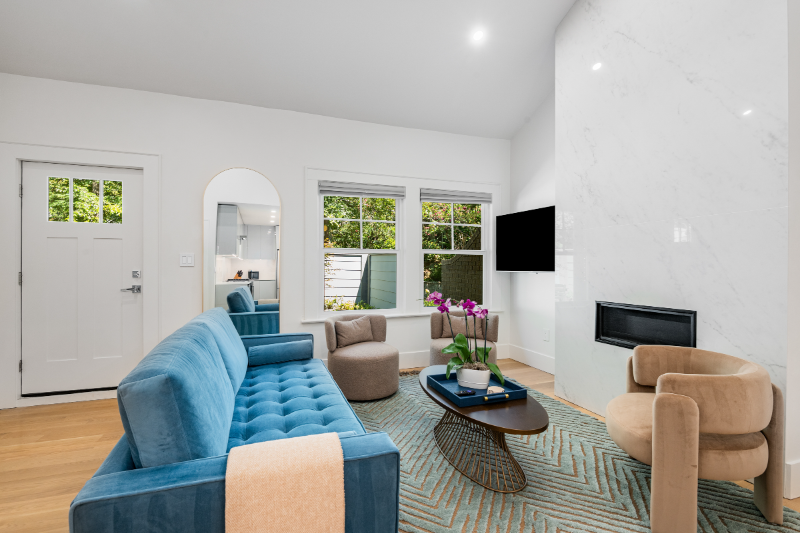 Atlanta Multiplex: 413 8th St NE